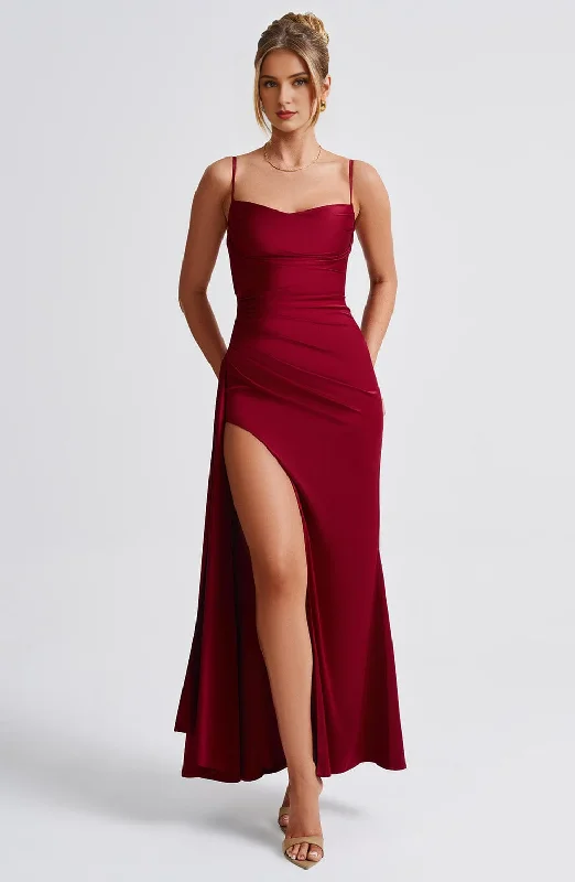 Affordable Luxury Women's Apparel Formal Wear Dresses Prom Dresses Elegant Spaghetti Strap Cowl Neckline Pleated Side Fork Charming Dresses Wedding Guests Dresses