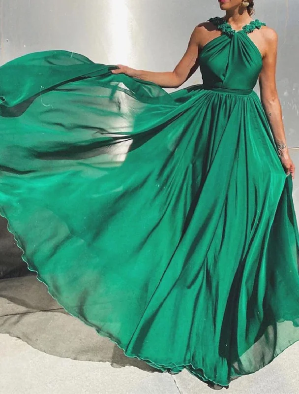 Vintage-Inspired Garments Ball Gown Wedding Guest Dresses Open Back Dress Wedding Guest Prom Sweep / Brush Train Sleeveless Halter Neck Polyester with Pleats