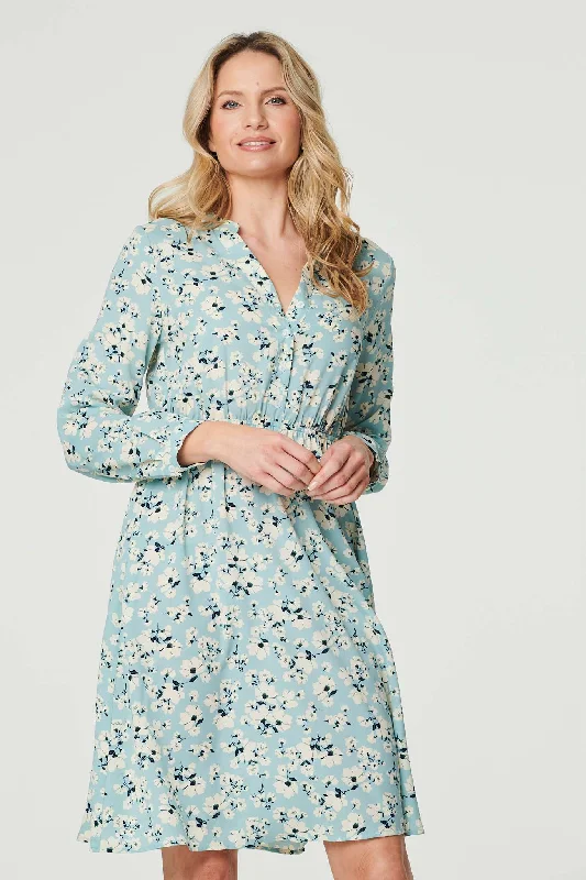 Women's Travel Apparel Ditsy Floral Knee Length Dress