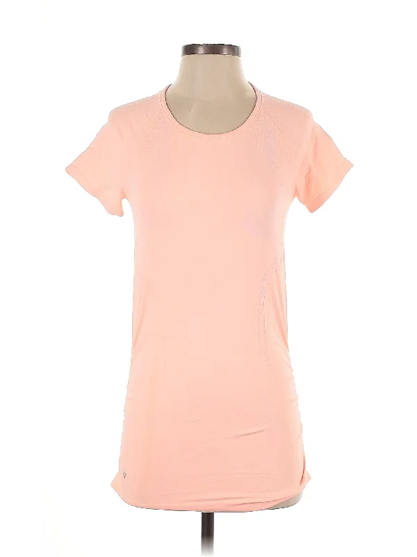 Women's Tailored Outfit Active T Shirt