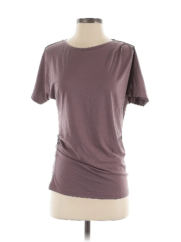 Women's Plus-Size Attire Short Sleeve Top